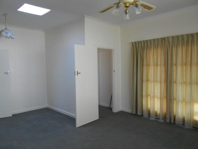5 Machin Street, Woodville South SA 5011