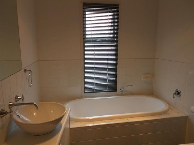 87 Shearwater Drive, Mawson Lakes SA 5095