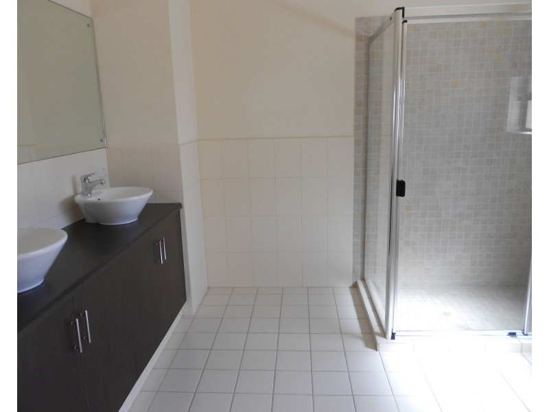 33 Park Way, Mawson Lakes SA 5095