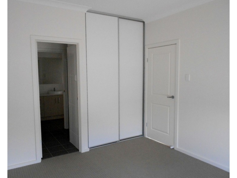 2/10 Cherry Avenue, Direk SA 5110