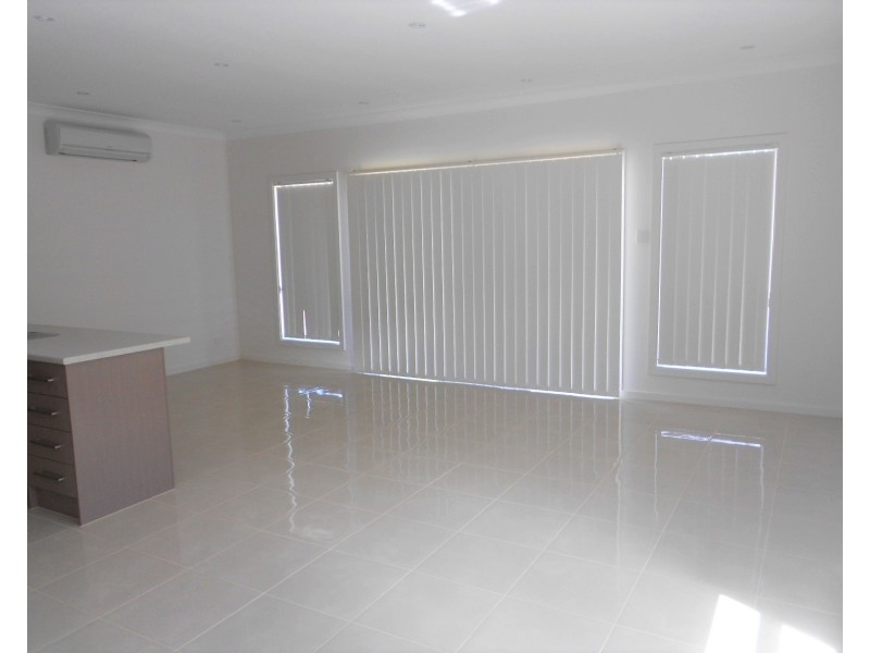 2/10 Cherry Avenue, Direk SA 5110