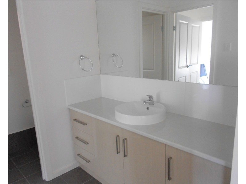 2/10 Cherry Avenue, Direk SA 5110