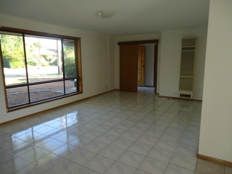 14 Beaumont Court, Para Hills West SA 5096