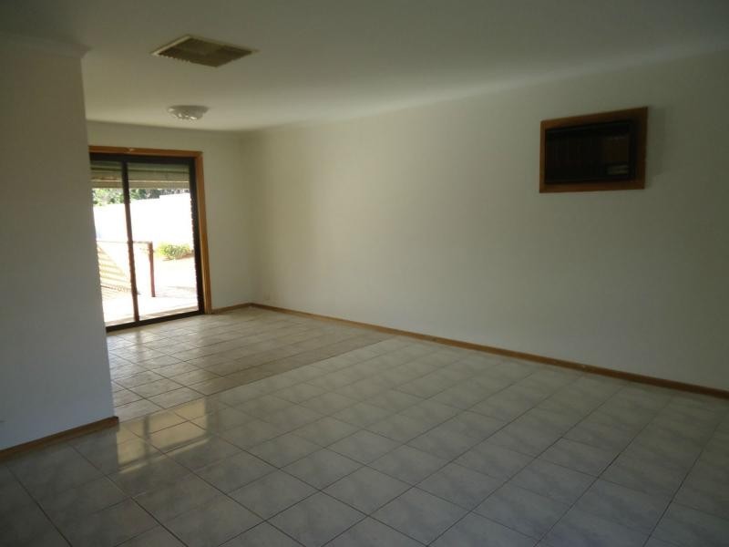 14 Beaumont Court, Para Hills West SA 5096