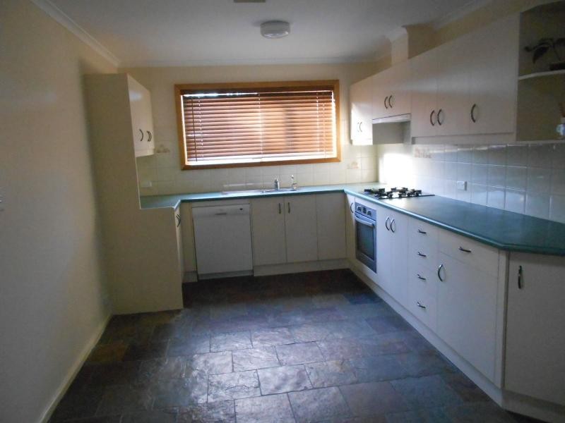 16 Ronald Road, Redwood Park SA 5097