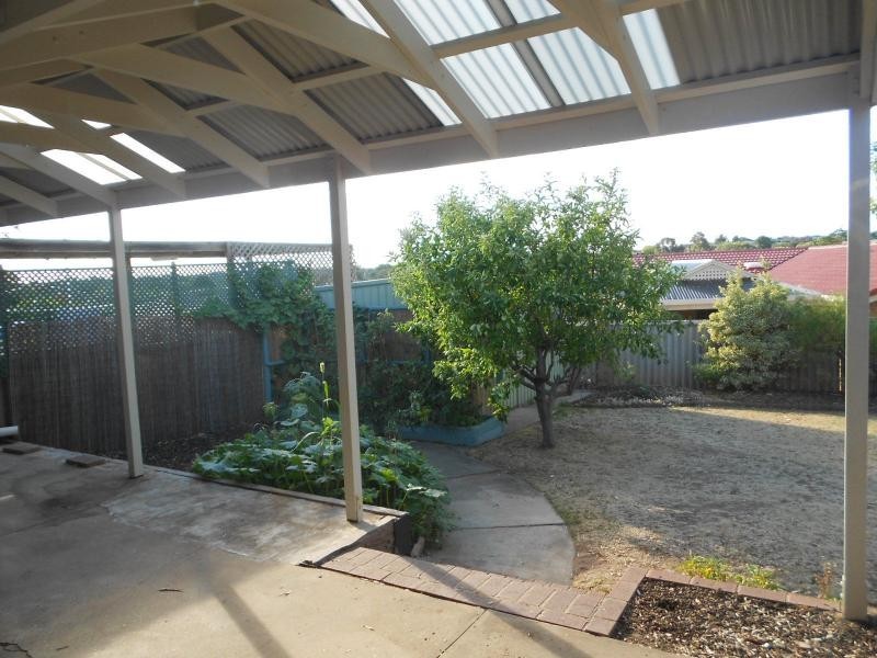 16 Ronald Road, Redwood Park SA 5097