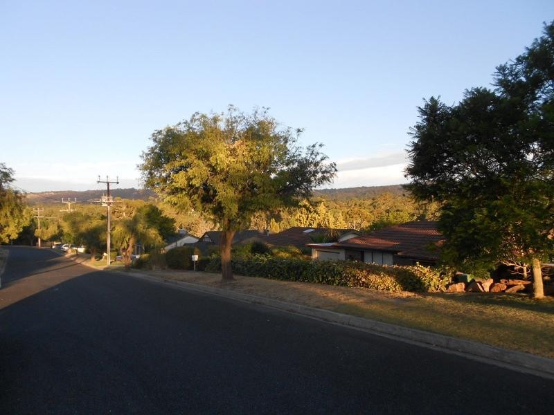 16 Ronald Road, Redwood Park SA 5097