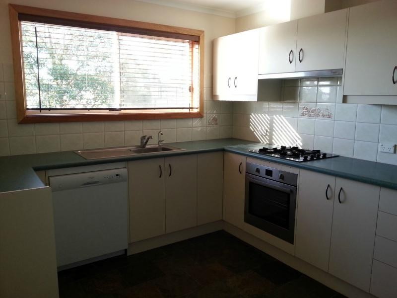 16 Ronald Road, Redwood Park SA 5097