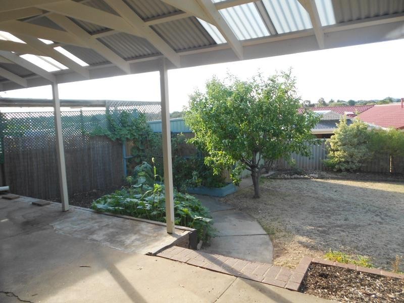 16 Ronald Road, Redwood Park SA 5097