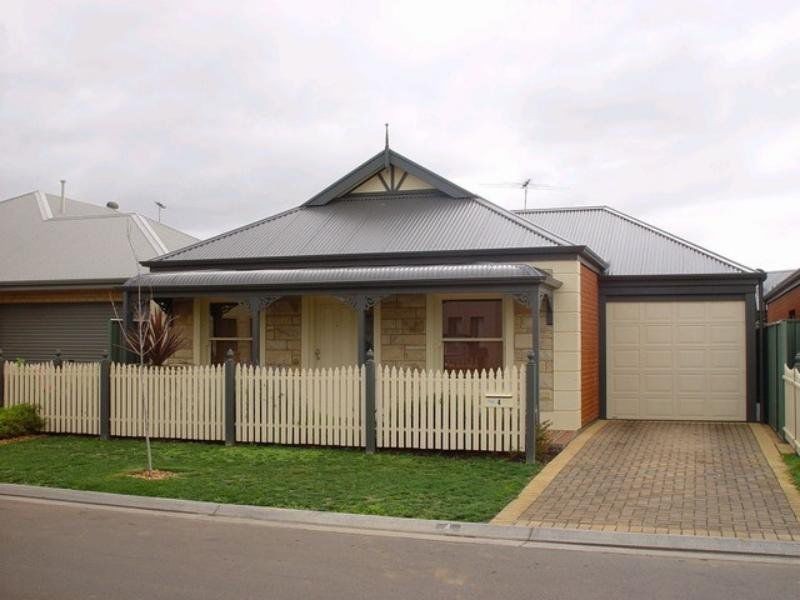 4 Lord Howe Crescent, Mawson Lakes SA 5095