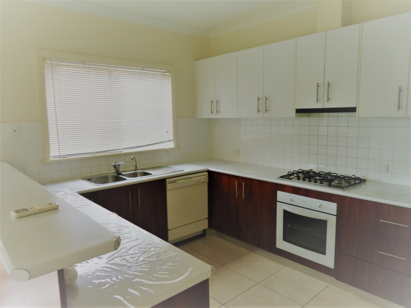 4 Lord Howe Crescent, Mawson Lakes SA 5095