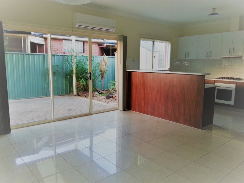 4 Lord Howe Crescent, Mawson Lakes SA 5095