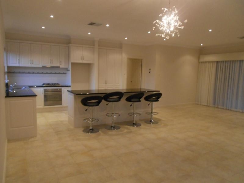 10 Nelson Crescent, Mawson Lakes SA 5095