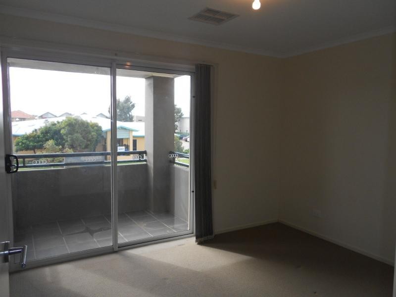 5/3-7 Banrock Place, Mawson Lakes SA 5095