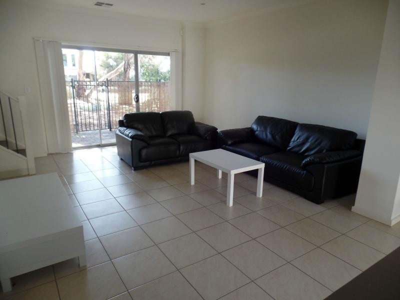 5/55 Grasswren Way, Mawson Lakes SA 5095