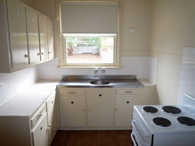 7 Murphy Street, Elizabeth Grove SA 5112