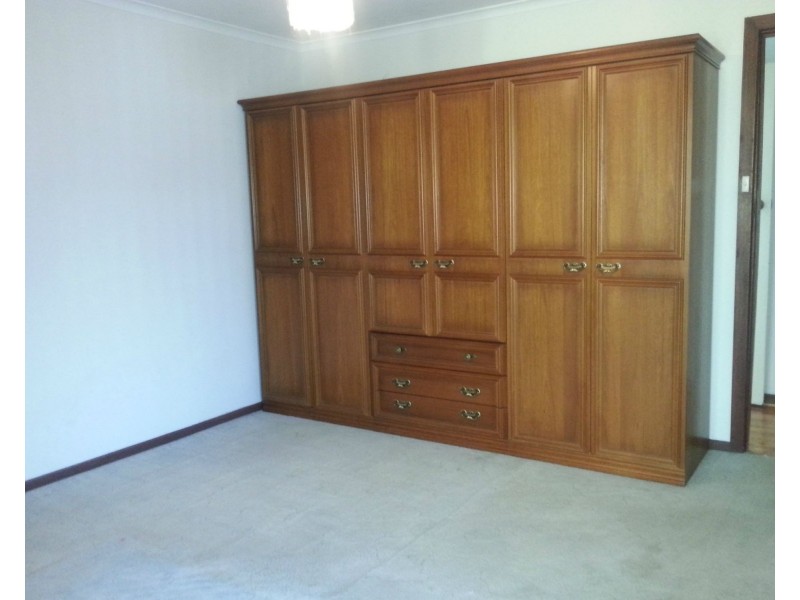 28 Harrow Rd, Para Hills West SA 5096