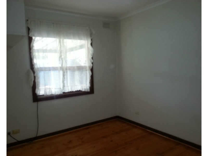 28 Harrow Rd, Para Hills West SA 5096