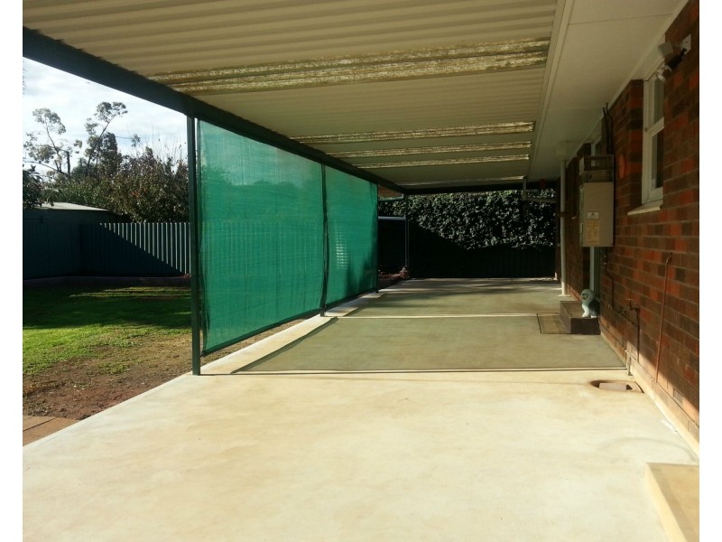 28 Harrow Rd, Para Hills West SA 5096