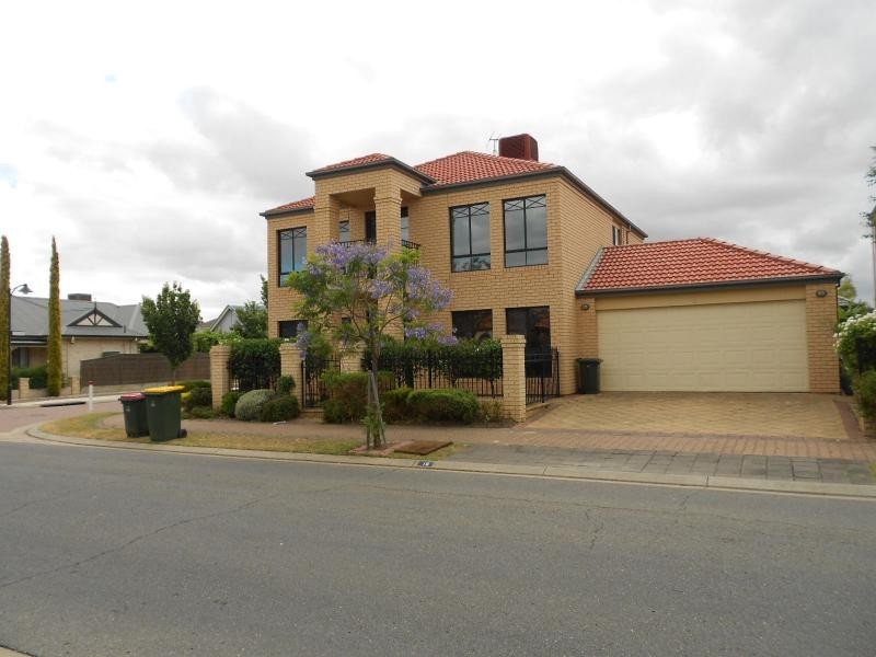 16 Parkview Drive, Mawson Lakes SA 5095
