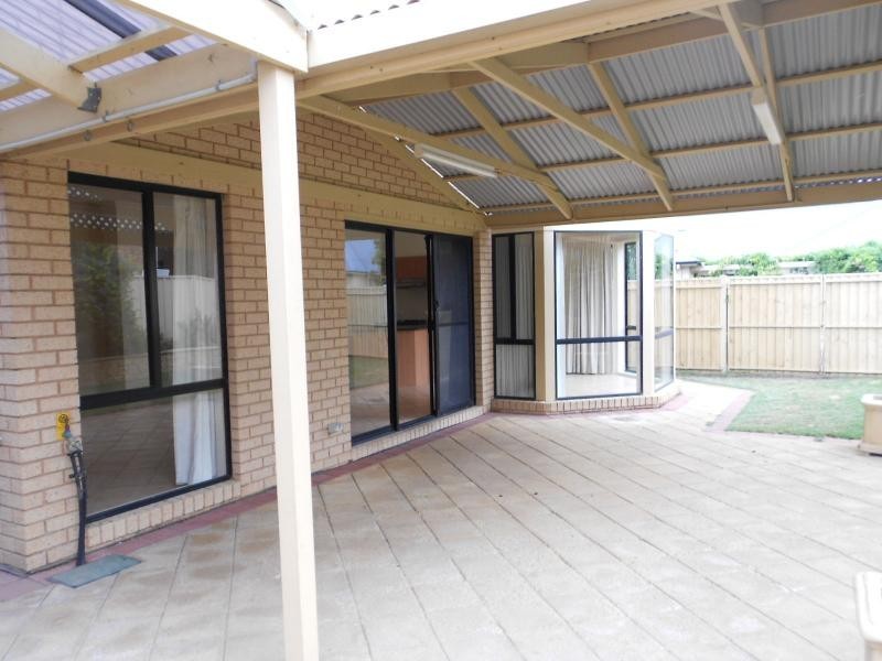 16 Parkview Drive, Mawson Lakes SA 5095