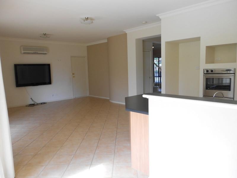 16 Parkview Drive, Mawson Lakes SA 5095