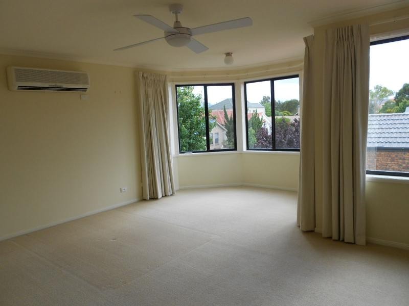 16 Parkview Drive, Mawson Lakes SA 5095