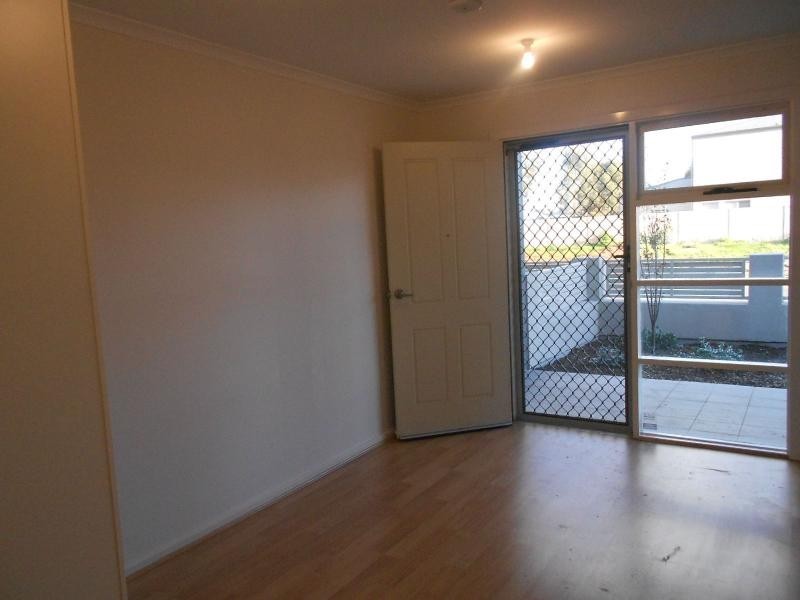 24 Saxon Street, Smithfield Plains SA 5114
