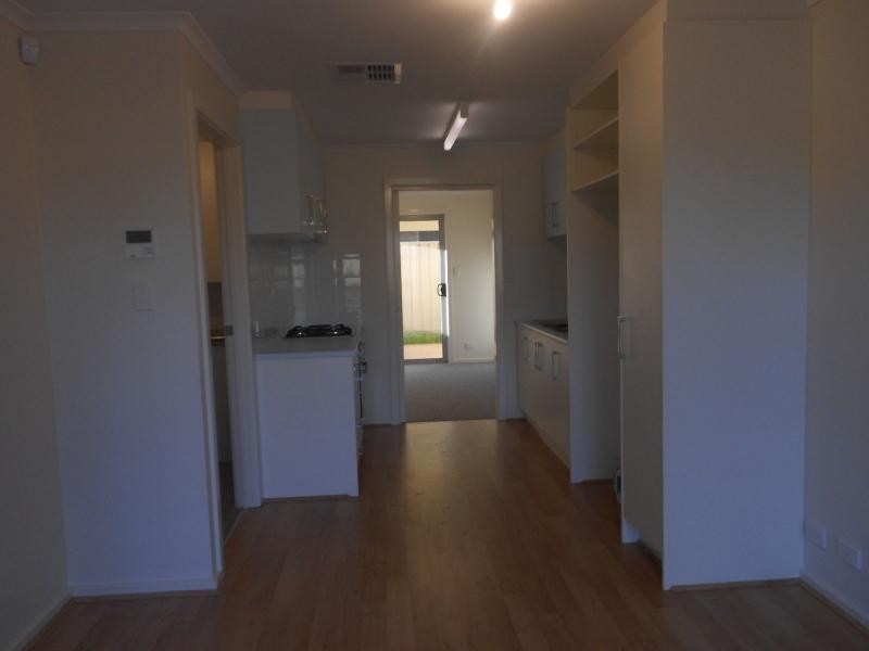 24 Saxon Street, Smithfield Plains SA 5114