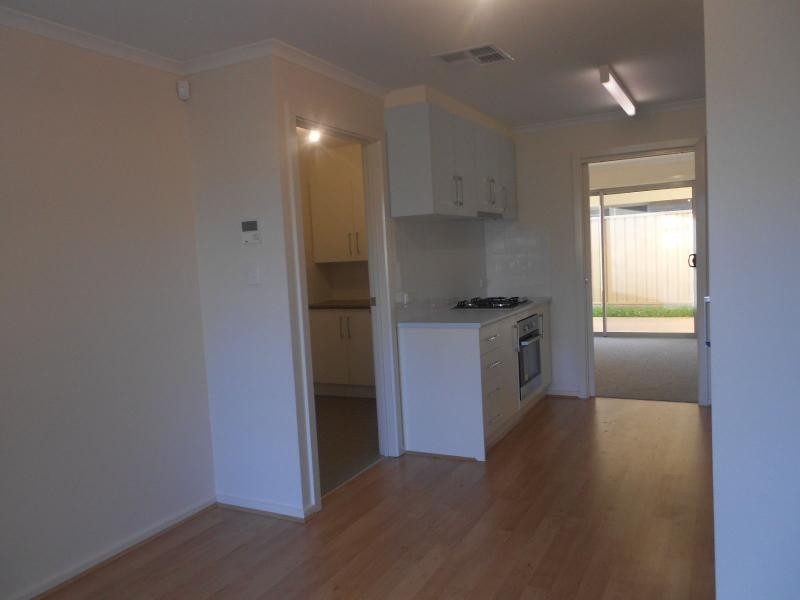 24 Saxon Street, Smithfield Plains SA 5114