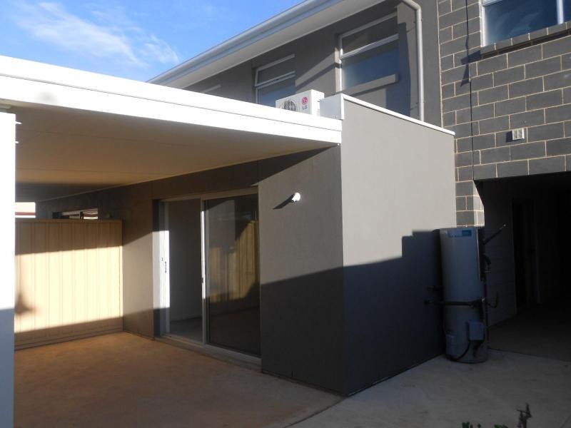 24 Saxon Street, Smithfield Plains SA 5114