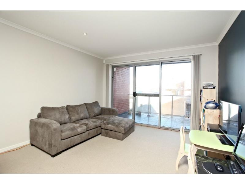 Unit 32/5-19 Goodall Parade, Mawson Lakes SA 5095