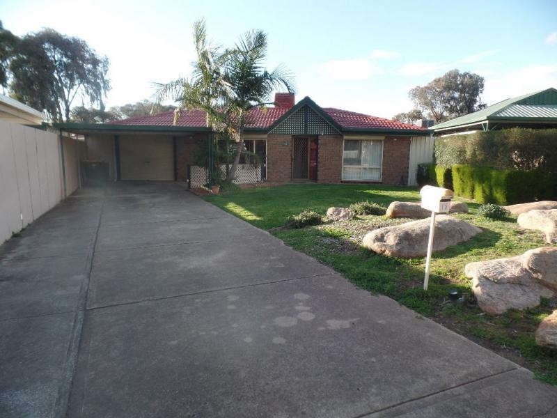 15 Lennox Drive, Paralowie SA 5108