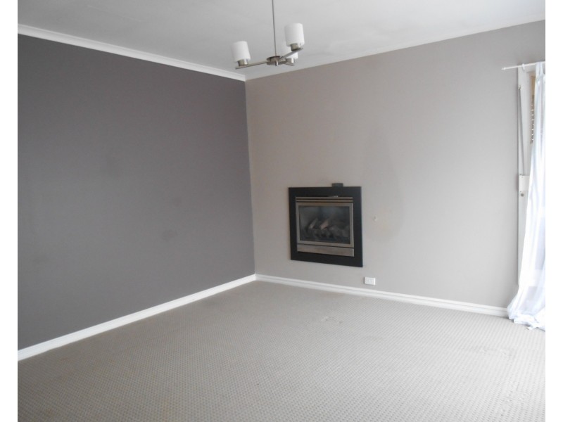 92 Brougham Drive, Valley View SA 5093