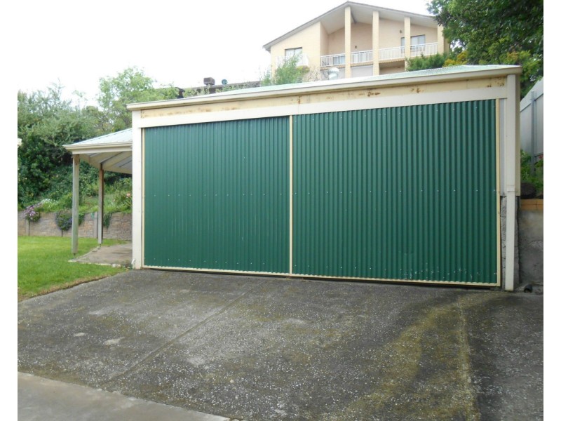 92 Brougham Drive, Valley View SA 5093