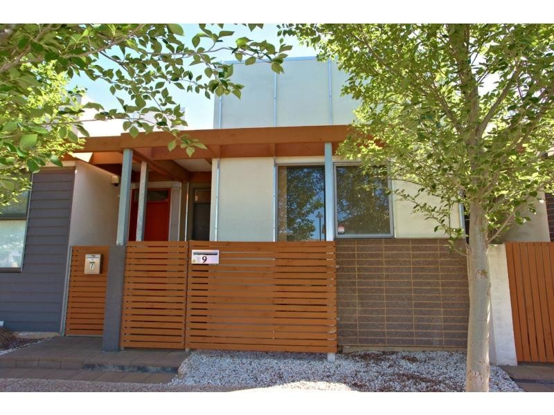 9 Cathedral Circuit, Mawson Lakes SA 5095