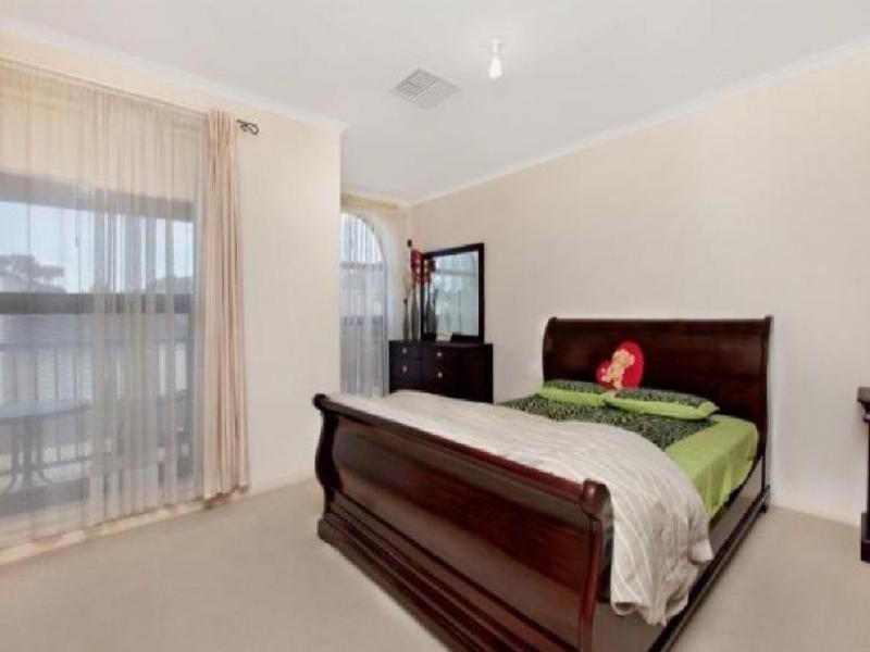 51 Avocet Drive, Mawson Lakes SA 5095
