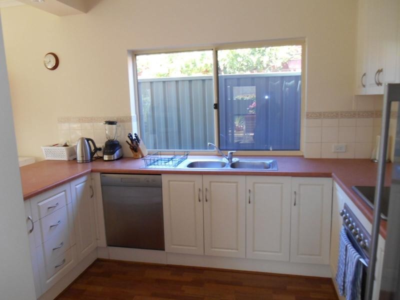 14 Carnegie Place, Mawson Lakes SA 5095