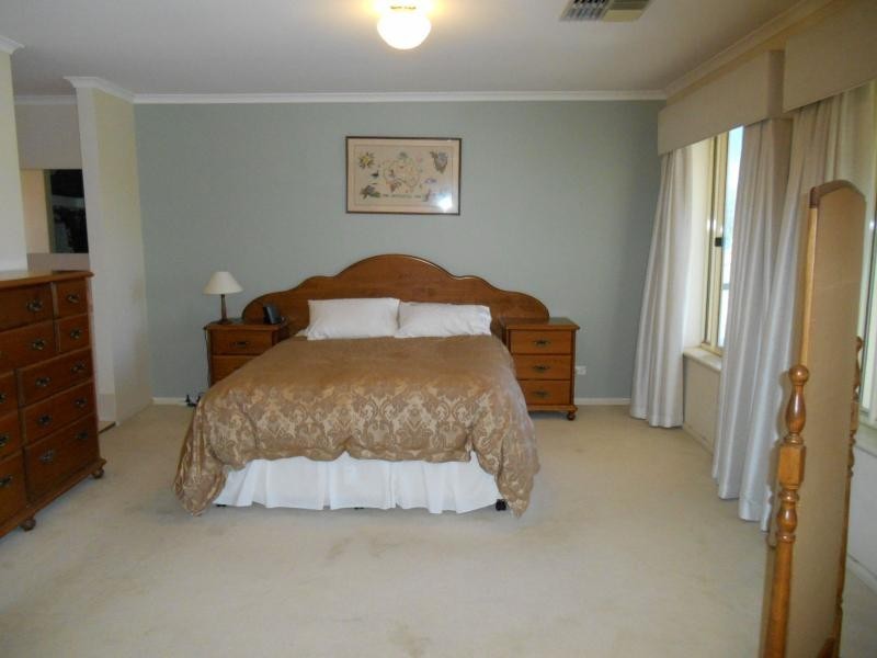 14 Carnegie Place, Mawson Lakes SA 5095
