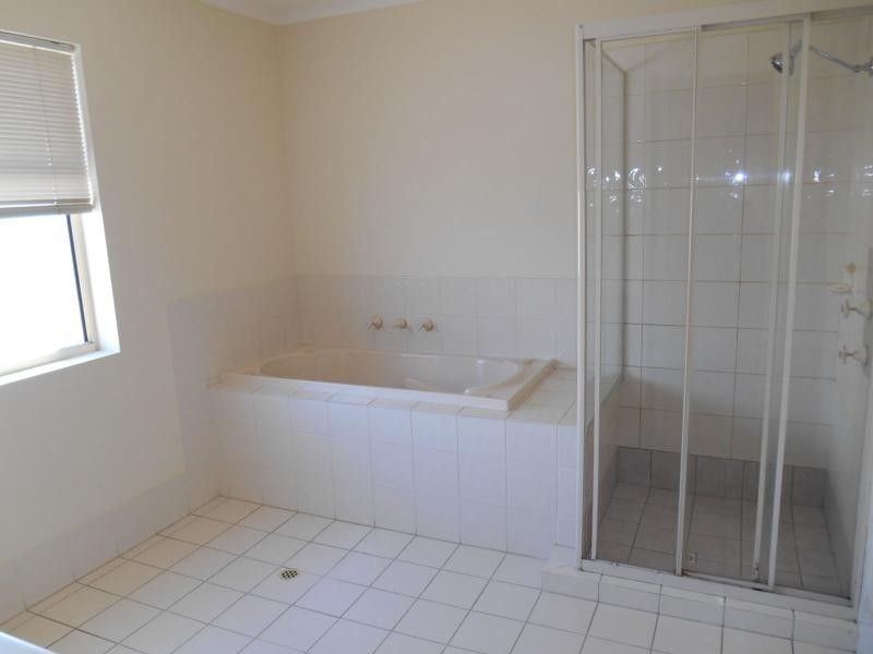 14 Carnegie Place, Mawson Lakes SA 5095
