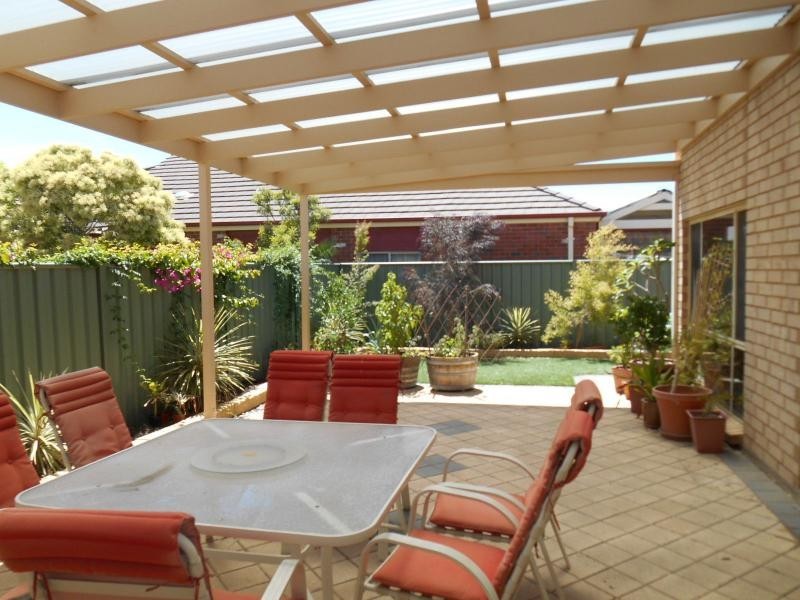 14 Carnegie Place, Mawson Lakes SA 5095
