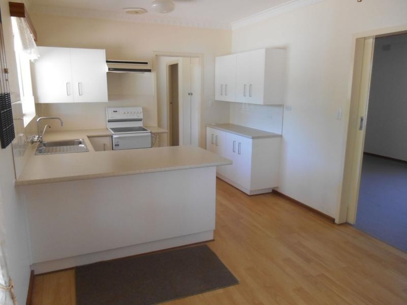 31 Launceston Avenue, Banksia Park SA 5091