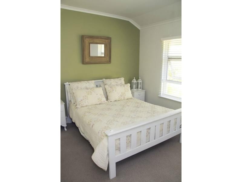 1 Winton Avenue, Warradale SA 5046