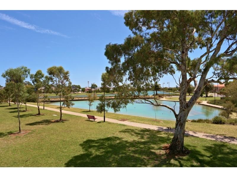 4/39 Windermere Crescent, Mawson Lakes SA 5095