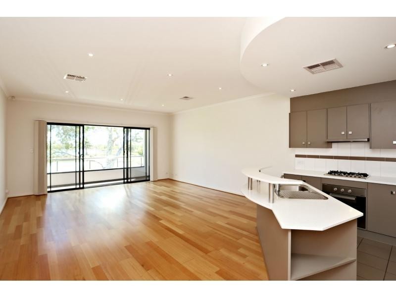4/39 Windermere Crescent, Mawson Lakes SA 5095