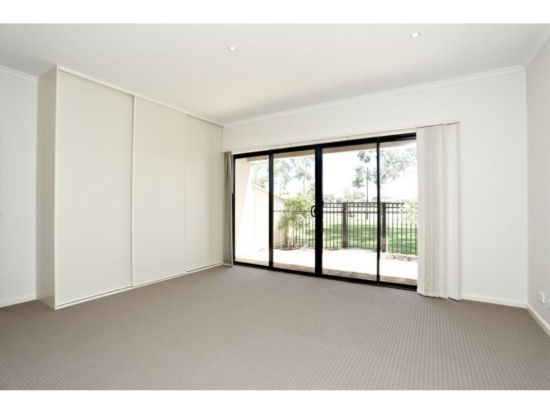 4/39 Windermere Crescent, Mawson Lakes SA 5095