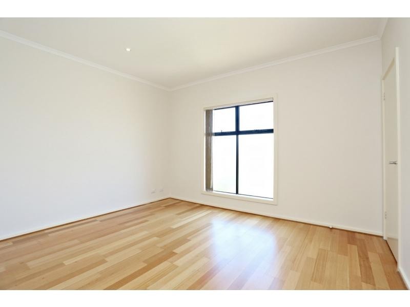 4/39 Windermere Crescent, Mawson Lakes SA 5095