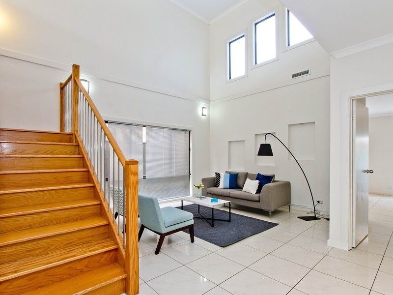 10 Borduy Street, The Bridges, Mawson Lakes SA 5095