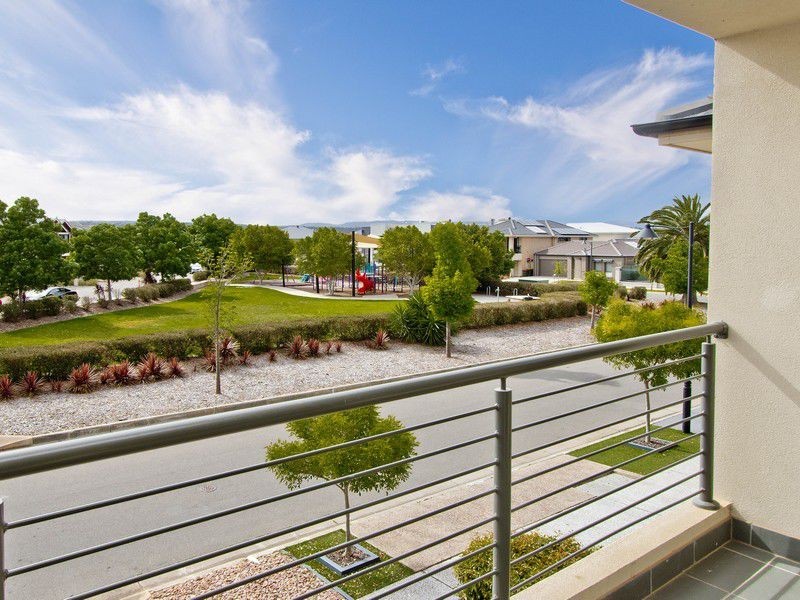 10 Borduy Street, The Bridges, Mawson Lakes SA 5095