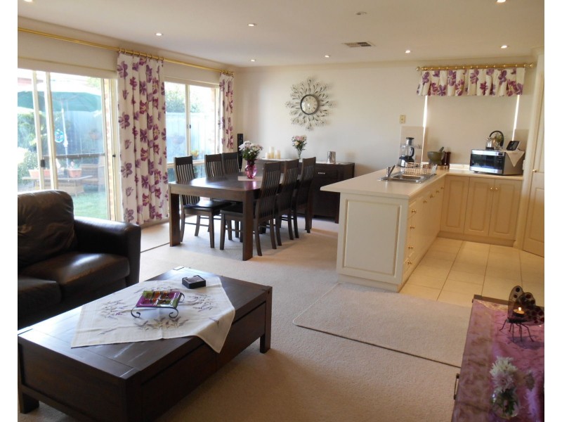 14 Harvey Avenue, Walkley Heights SA 5098